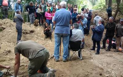 Espainiako Gobernuak 77ko amnistia legea partzialki bertan behera uzteko akordioa iragarri du