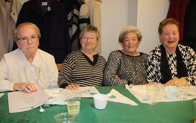 Bertan behera gelditu da 80 urtetik gorakoen omenaldi-bazkaria