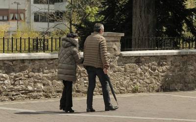 73 kasu berri, astelehenetik eguaztenera bitartean