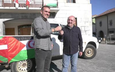Adunako Udalak herri lanetarako erabiltzen zuen  kotxea Saharara eramango dute