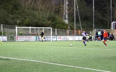 Azken txanpan egindako golari esker, liderra hartu du mendean Mondrak (2-1)