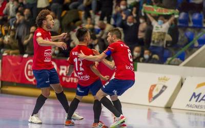 Bere buruan sinisten du Osasuna Magna Xotak
