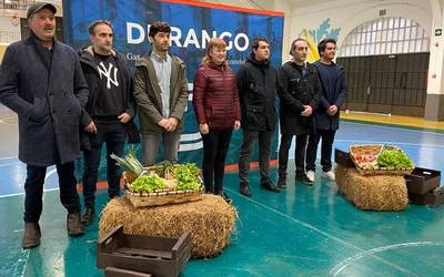 Sukaldaritza tailer parte hartzaileak, Durangoko baserritarren merkatua biziberritzen jarraitzeko