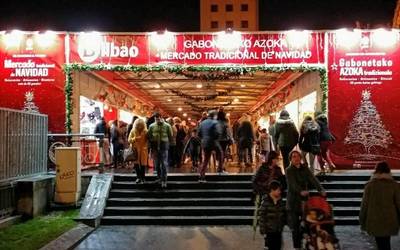 Gabonetako merkatua ez ixteko eskatu du oposizioak