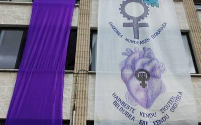 Toki Ona institutuan hainbat ekitaldi eginen dituzte gaur, Emakumeenganako Indarkeriaren Aurkako Egunean