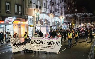 Indarkeria matxistarik gabeko bizitzak aldarrikatu dituzte Arabako kaleetan
