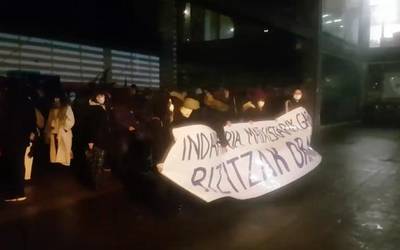 Indarkeria matxistaren kontrako aldarriz busti dira eskualdeko herrietako plazak eta kaleak
