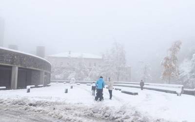Arantzazu inguruak elurtuta, herritarren gozamenerako