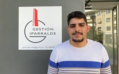 Bilal Oulad: "Askotan dirua irabazteko zabaltzen dira saltokiak; horrek, ordea, ezin du izan helburua"