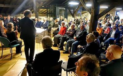 Nerea Mujika, Antton Mari Aldekoa-Otalora eta Jesus Eguzkitza Euskaltzaindiako zerrendan