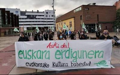 Durangoko manifestaziorako autobusa antolatu du Arrasateko EHEk