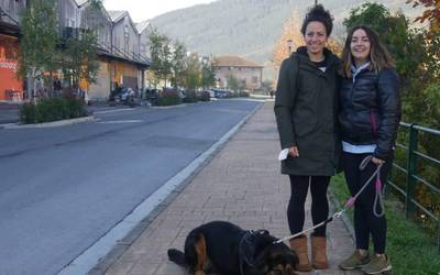 “Negu familiako beste kide bat zen guretzat, oso gaizki pasa genuen hil zenean”