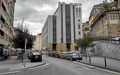 Zabalik dago etxerik gabeko pertsonentzako eskualdeko neguko aterpetxea