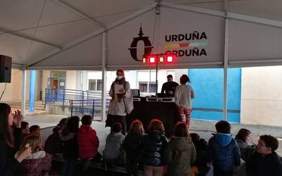 Euskaraz busti da Aiaraldea