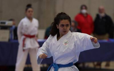 Senior mailako Euskadiko Karate Txapelketa, gaur, Aretxabaletan