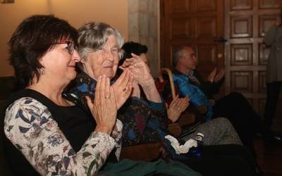 Selma Huxley Barkham bekarako deialdia zabalik dago