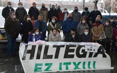 Baserritarren aldarriarekin bat egin du Aiaraldeko oposizio politikoak bere osotasunean