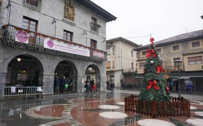 Santa Luzia azoka ospatu dute berriro ere Orozkon