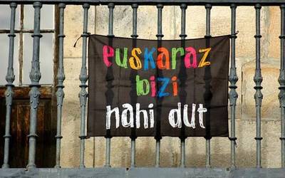"Haurrak ikas zazute euskaraz mintzatzen"... helduok oso lanpeturik gaude!