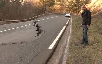 Luizi eta pitzadura artean, arazo ugari bailarako errepideetan