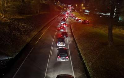 Auto-ilara luzeak, Munazategiko biribilgunearen ondorioz
