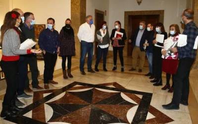 Oposizioak bakarrik utzi ditu Enrique Maya eta Navarra Suma