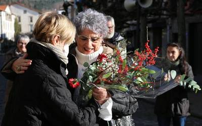 Kattu oroitu dute hainbat herritarrek, haren hilketaren 38. urteurrenean