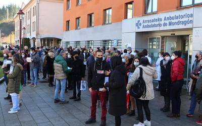 Osakidetzako lehen mailako arreta berregitea helburu
