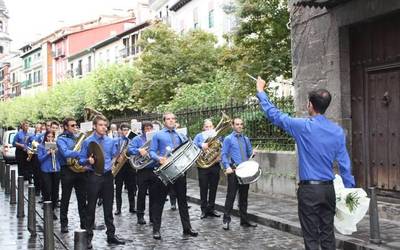 Udal Musika Bandak Gabon bezperako kalejira egingo du bihar