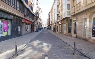 Hamar egunetik zazpira murriztu dute COVID positiboen itxialdia