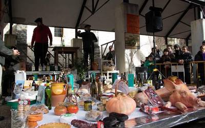 San Anton Armuru Azoka, bertan behera