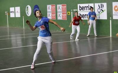 Eusko Label binakako txapelketako urte berriko lehen partidak Erratzun jokatu dituzte igandean