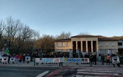 Sarek antolatutako manifestaziorako autobusak jarriko dituzte eskualdean
