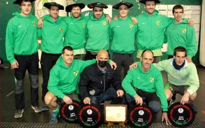 Beti Gaztek jantzi du Euskal Herriko sokatira txapelketako lehen txapela