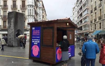 Astebete falta da San Antoneko zozketarako txartelak erosteko