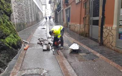 Hasi dira Gabolats konpontzen