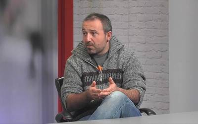 Garikoitz Nazabal: "Makro-etxaldeen auziarekin zirko mediatiko bat sortu da eta gaia behar bezala ez lantzeko arriskua dago halakoetan"