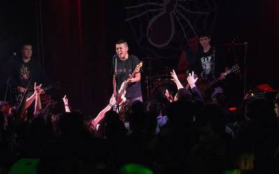 Punk-rock eta hardcore doinuak zapatuan gaztelekuan