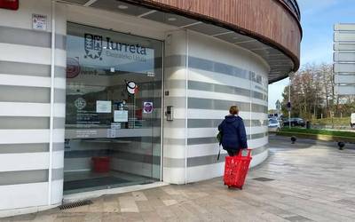 Taxi Auzunea zerbitzurako txartela berrizteko epea zabaldu dute Iurretan