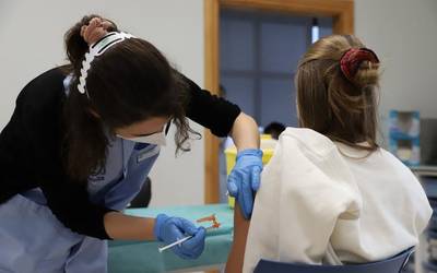 30 urtetik gorakoek hartu dezakete jada errefortzu dosirako txanda