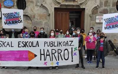 Euskal Eskola Publikoaz Harro plataformak eskola publikoaren aldeko mobilizazioa deitu du udazkenerako