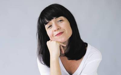 “Oso gogotsu gaude 'Agur eta dolore' Faktoriako oholtzan taularatzeko”