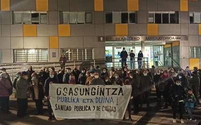 Auzoz auzo kontzentratu dira berriz osasungintza duina eskatzeko