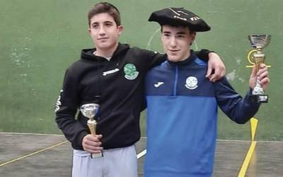 Malerrekako eskuz binakako hogeigarren txapelketako infantil eta kadete mailako final laurdenak jokatuko dituzte igandean