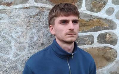 “Beharrezkoa da enpresari handien eta alderdi politikoen fartsatik kanpo antolatzea”