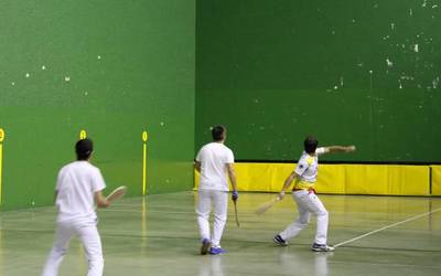 Gaur arratsaldean lau pilota partida jokatuko dituzte Orioko Udal Pilotalekuan