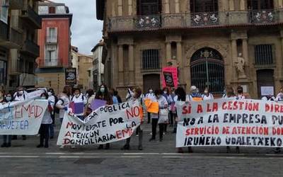 Etxez etxeko laguntza zerbitzuko langileen finkotasuna errespetatu behar duela adierazi dio Gorenak Iruñeari