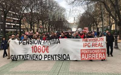 Nafarroan 70.000 pentsiodunek hilean 1.000 euro baino gutxiago jasotzen dituzte