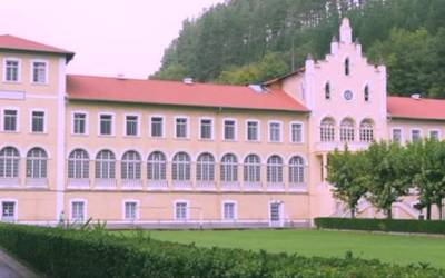 Positibo bakarra eta hildakorik ez bailarako adinekoen egoitzetan