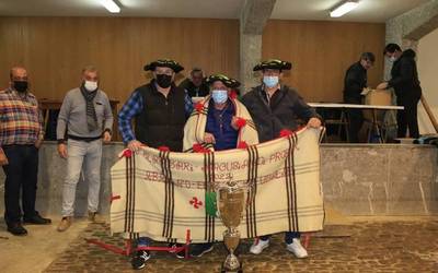 Benguaria elkartearen idiek irabazi dituzte San Blasetako idi probak